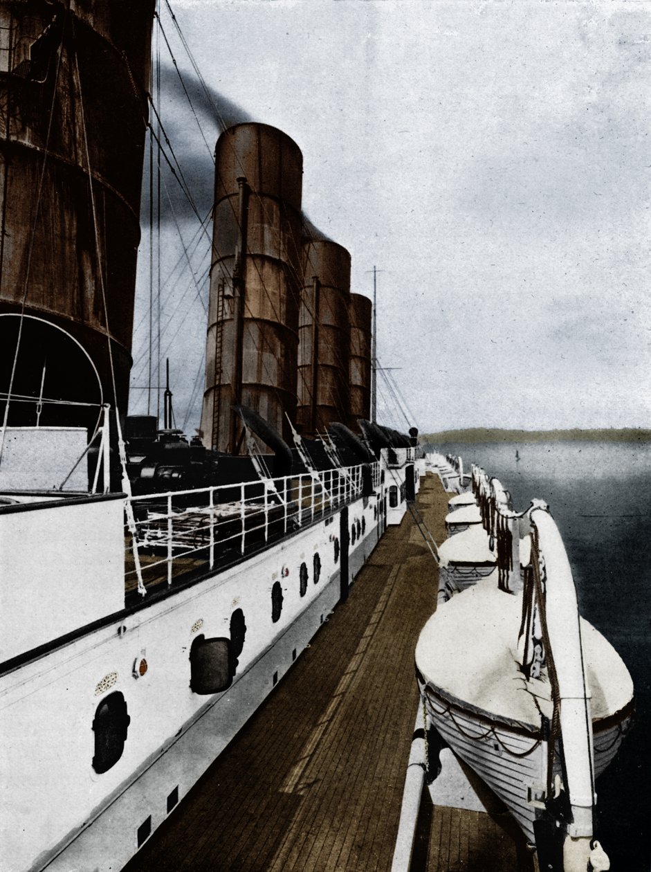 Lodní paluba Lusitania, ukazující záchranné čluny, 1915 od Unbekannt
