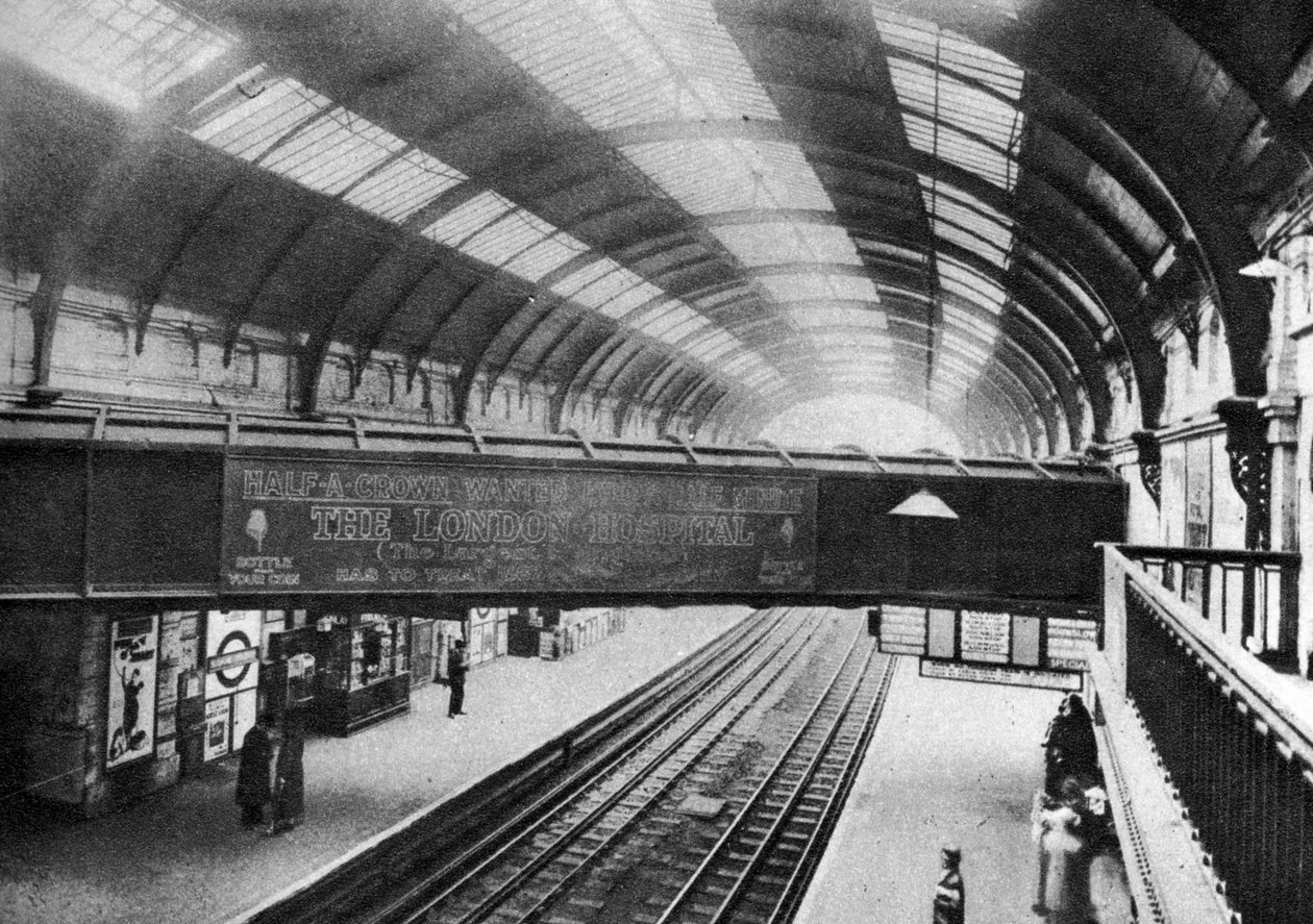 Průběh akvaduktu Westbourne nad Sloane Square Station, Londýn, 1926-1927 od Unbekannt