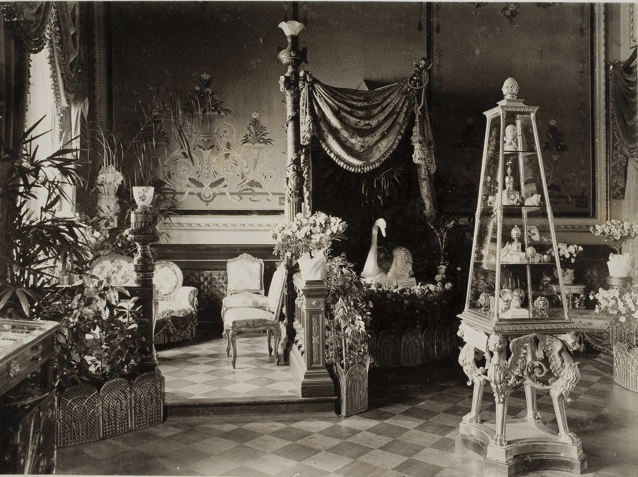 Výstava sbírky ruských císařských rodin Fabergé v Dervis Mansion v St. Pete od Unbekannt