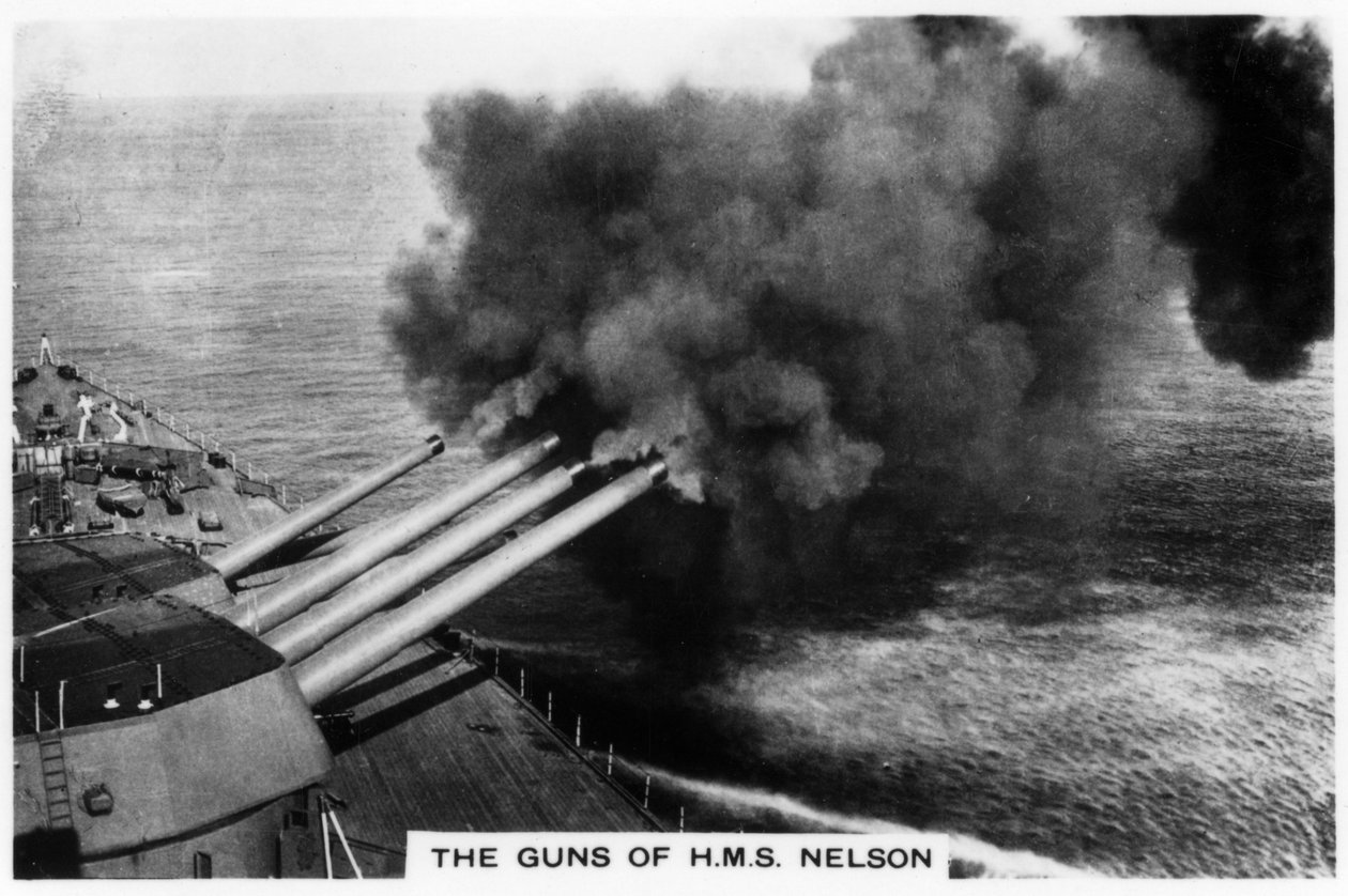 Střelba děl bitevní lodi HMS Nelson, 1937 od Unbekannt