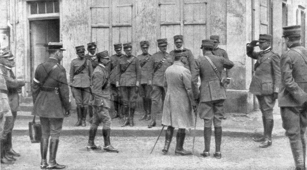 Prezentace generála Francheta dEspereyho italskému vyslanci ve Francii, Champagne, 1926 od Unbekannt