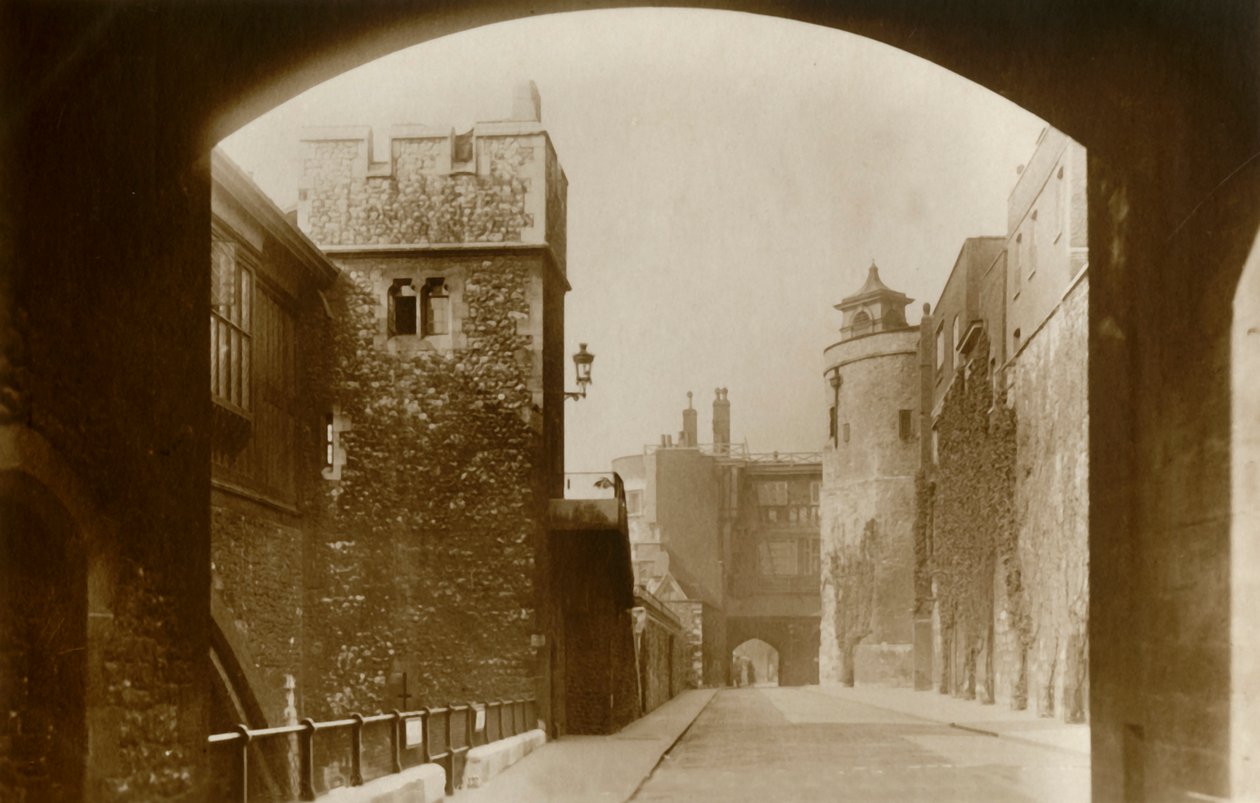 Londýnský Tower. St. Thomas and the Bell Tower, c1910. od Unbekannt