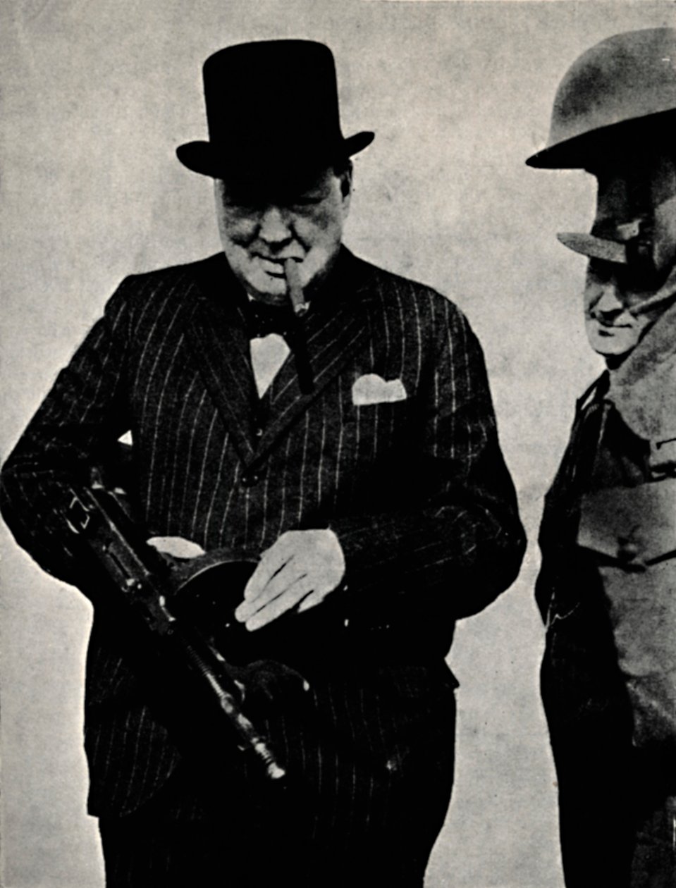 Vyzkoušení samopalu, 1940, 1945. od Unbekannt
