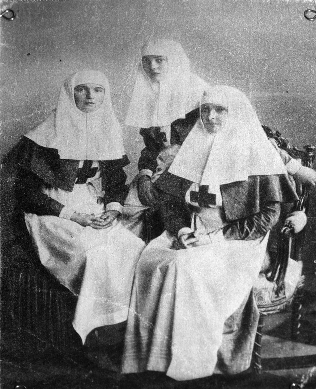 Carina Alexandra a velkovévodkyně Olga a Tatiana Ruska, 1914 od Unbekannt