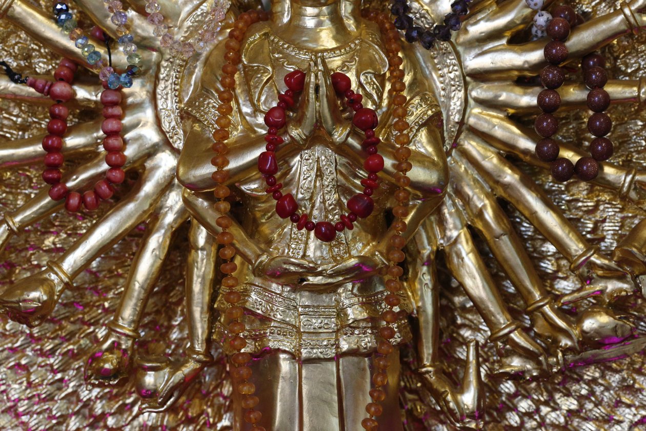 Buddhistický chrám Tu An. Quan Am bódhisattva soucitu nebo bohyně milosrdenství, Saint-Pierre-en-Faucigny, Francie od Unbekannt