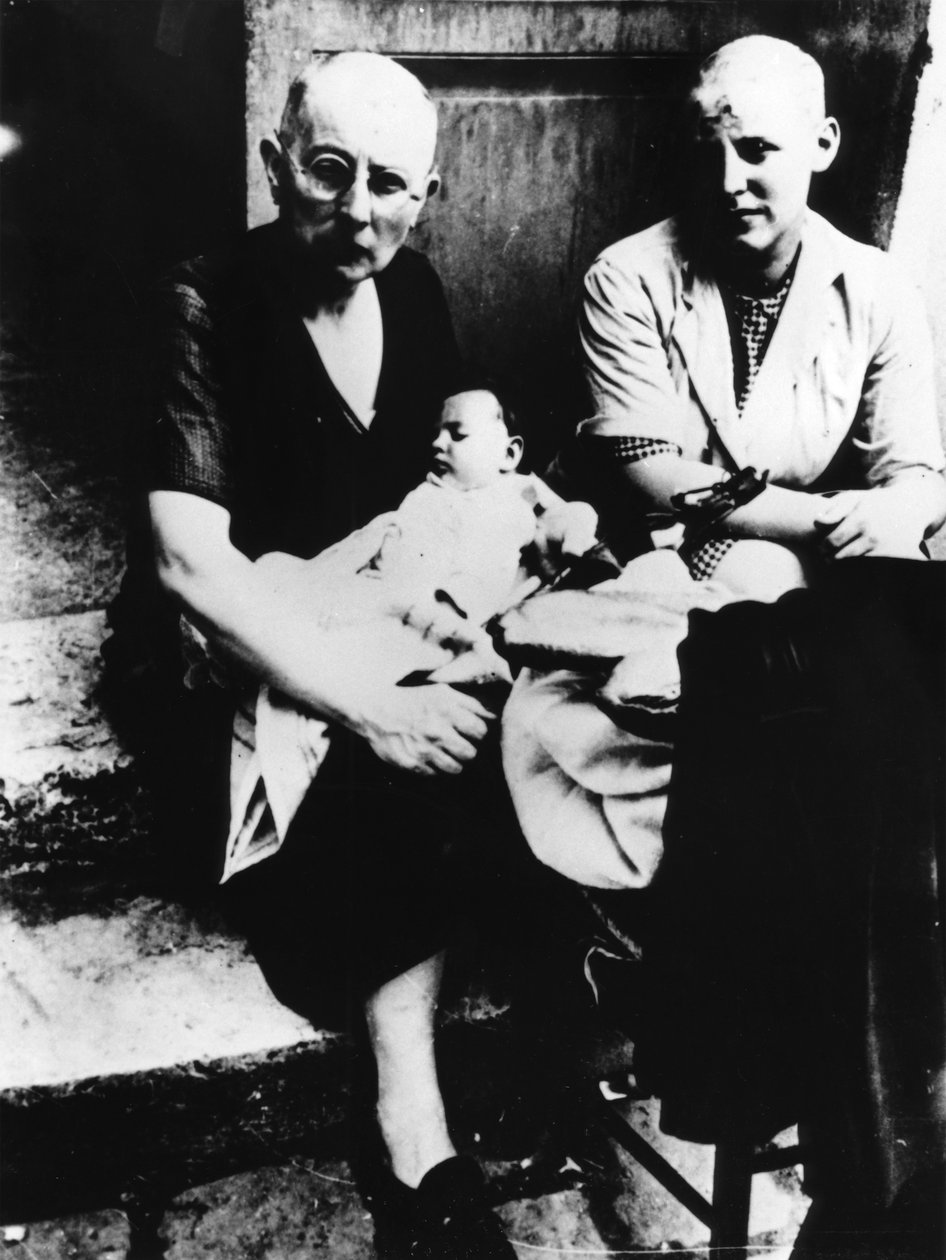 Dvě francouzské spolupracovnice, Chartres, Francie, 1944 od Unbekannt
