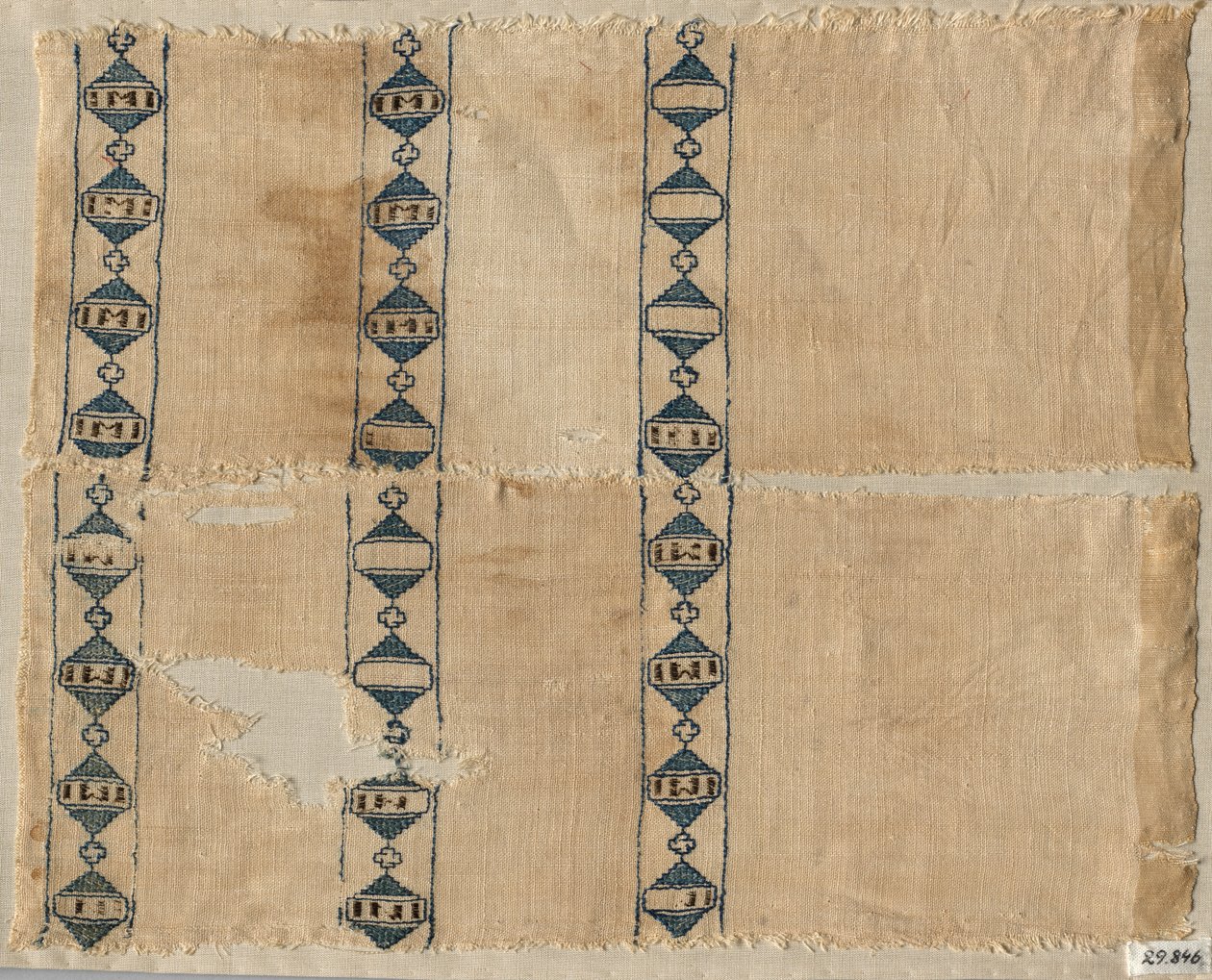 Dva fragmenty šátku nebo pokrývky hlavy, 1300. od Unbekannt
