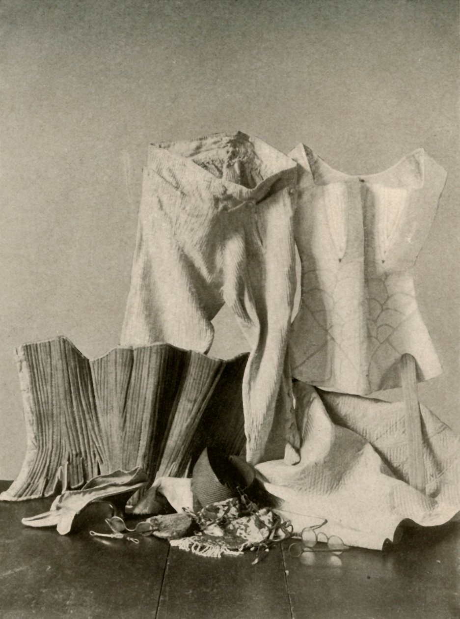 Dva páry nohavic, kalhoty, vak na korálky, peněženka a prošívaná spodnička, 18. století, 1937. od Unbekannt