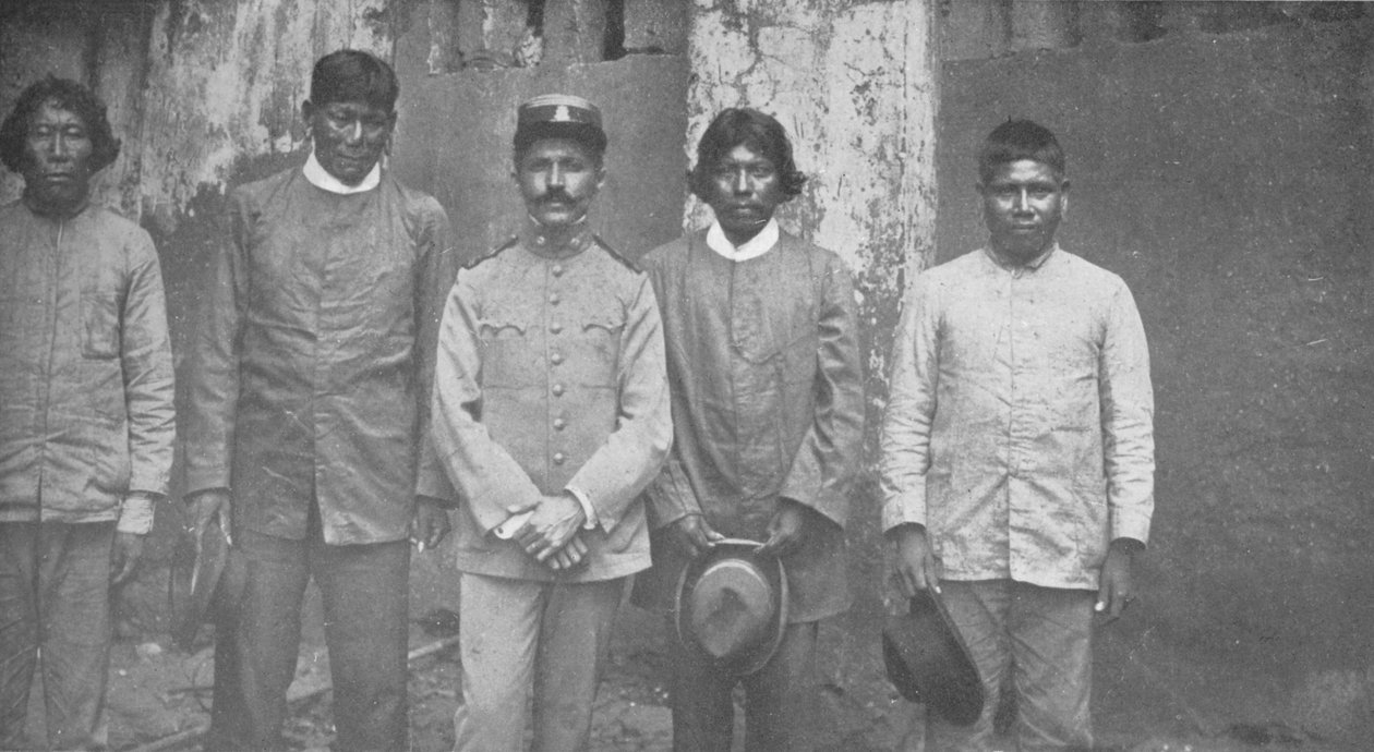 Indiáni z kmene Tymbiras ze státu Maranhao. Poručík Pedro Dantas a jeho tlumočníci, 1914 od Unbekannt
