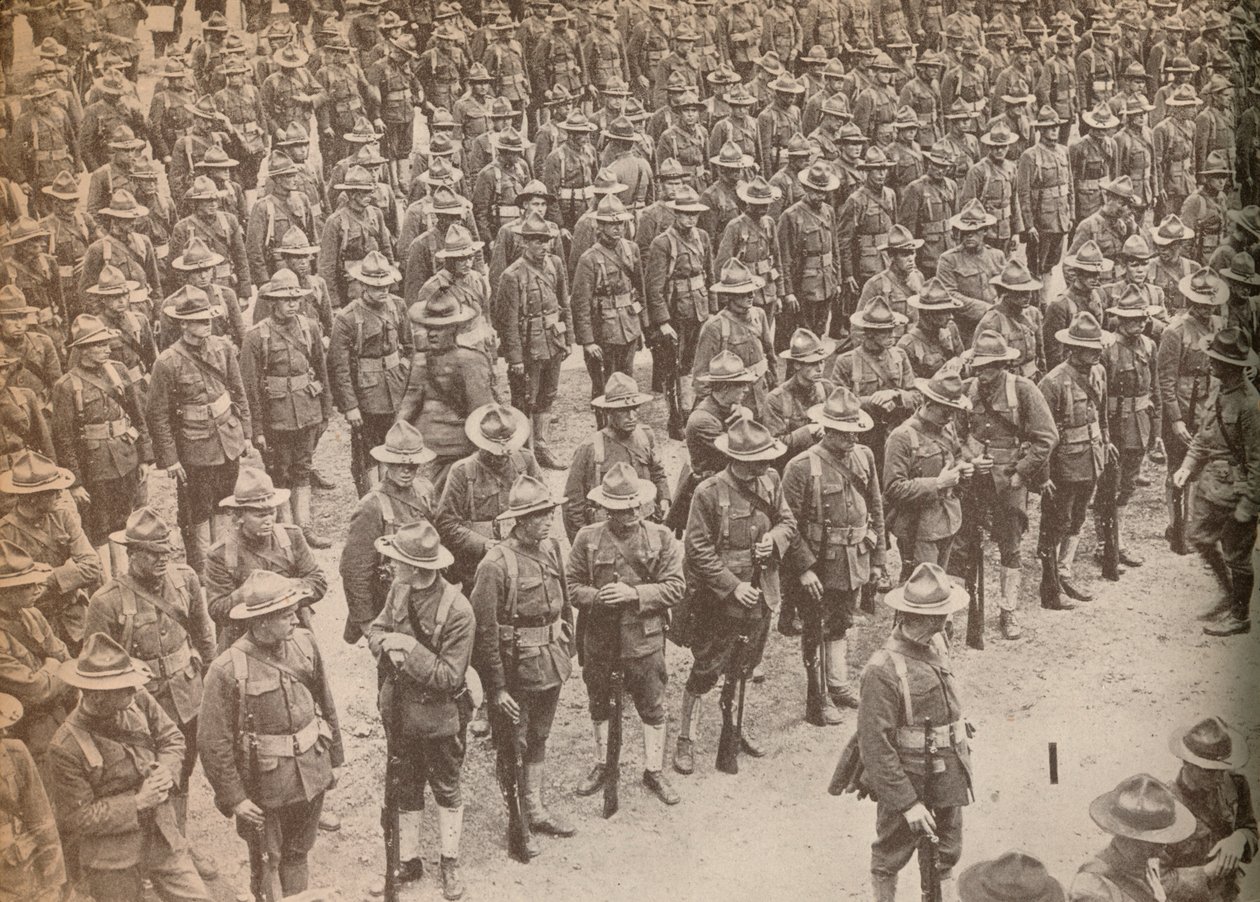 Vojáci Spojených států na přehlídce před svým pochodem Londýnem 15. srpna 1917, kdy byli od Unbekannt