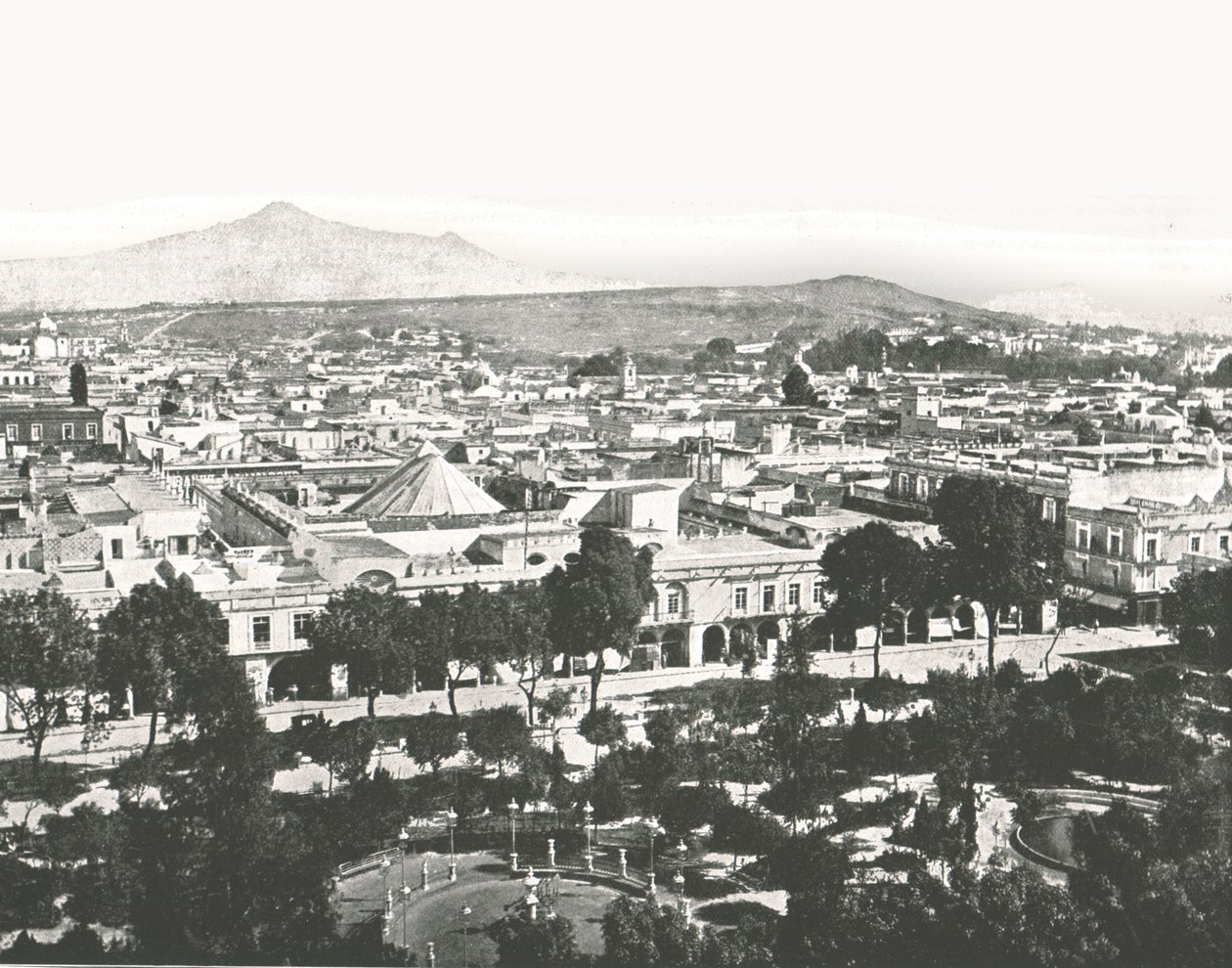 Pohled z katedrály, Puebla, Mexiko, 1895. od Unbekannt