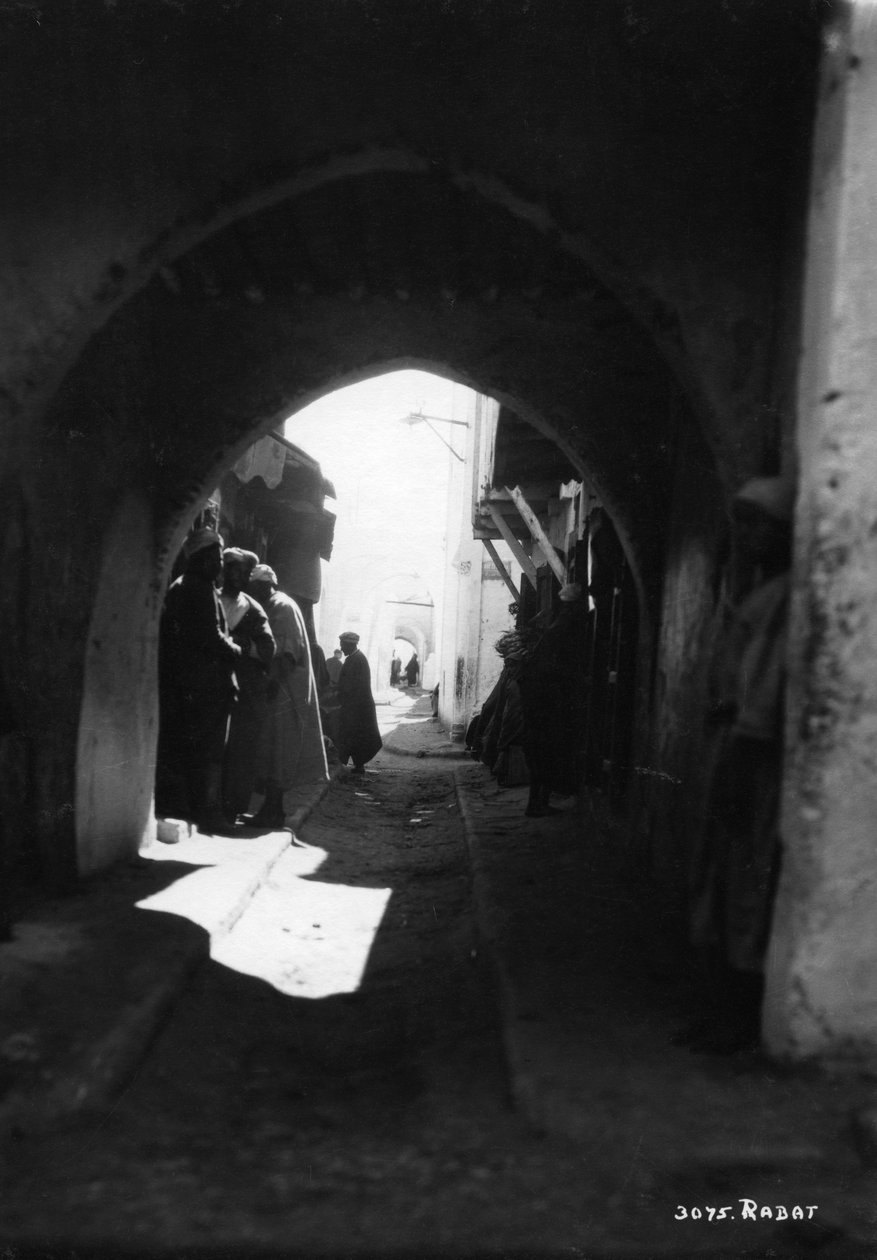Pohled přes oblouk, Rabat, Maroko, 20. až 30. léta 20. století od Unbekannt