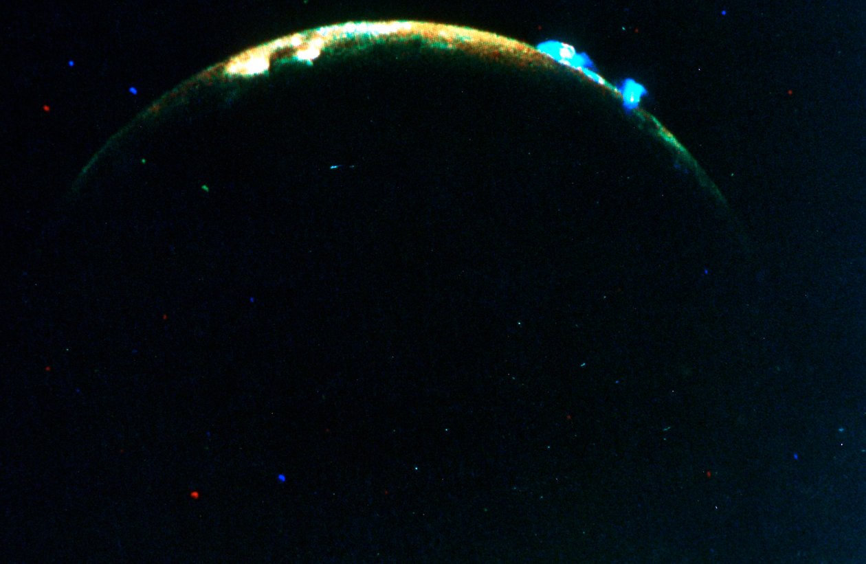 Sopečná erupce na Jupiterově měsíci, hle, 1979 od Unbekannt