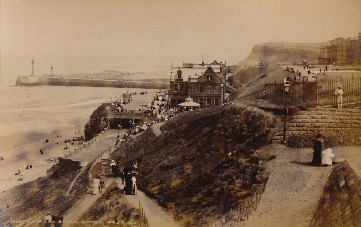 West Cliff and Sands, 1929. od Unbekannt