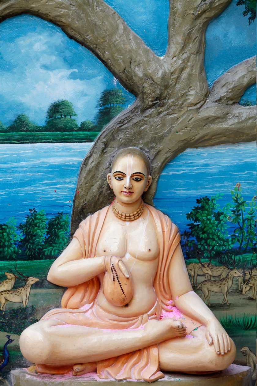 Když byl na návštěvě Vrindávanu, Sri Caitanya Mahaprabhu denně zpíval džapu na Imli Tala (tamarindový strom), který se v té době nacházel přímo na břehu Jamuny. Čaitanja Maháprabhu (1486–1534) byl vaišnavský světec a sociální reformátor ve východní od Unbekannt
