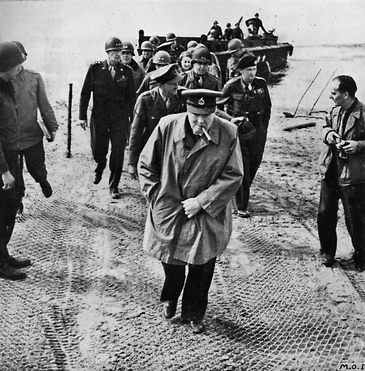 Winston Churchill přes Rýn. Venku do Německa! Kupředu k vítězství!, 1945 od Unbekannt