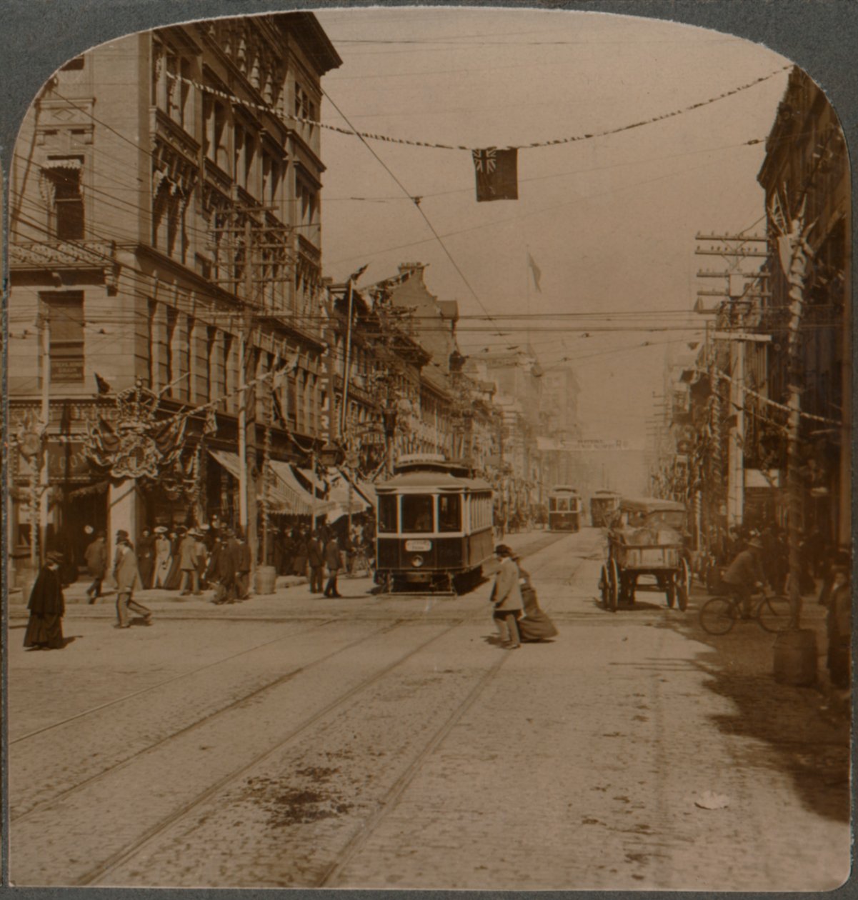 Yonge St., při pohledu na sever od King St., rušného centra Toronta, Kanada, 1904 od Unbekannt