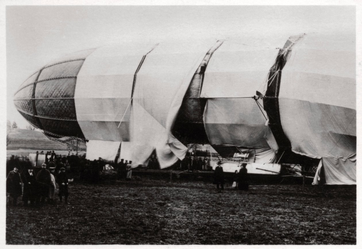 Zeppelin LZ2 po jeho zničení, 1906 1933 od Unbekannt