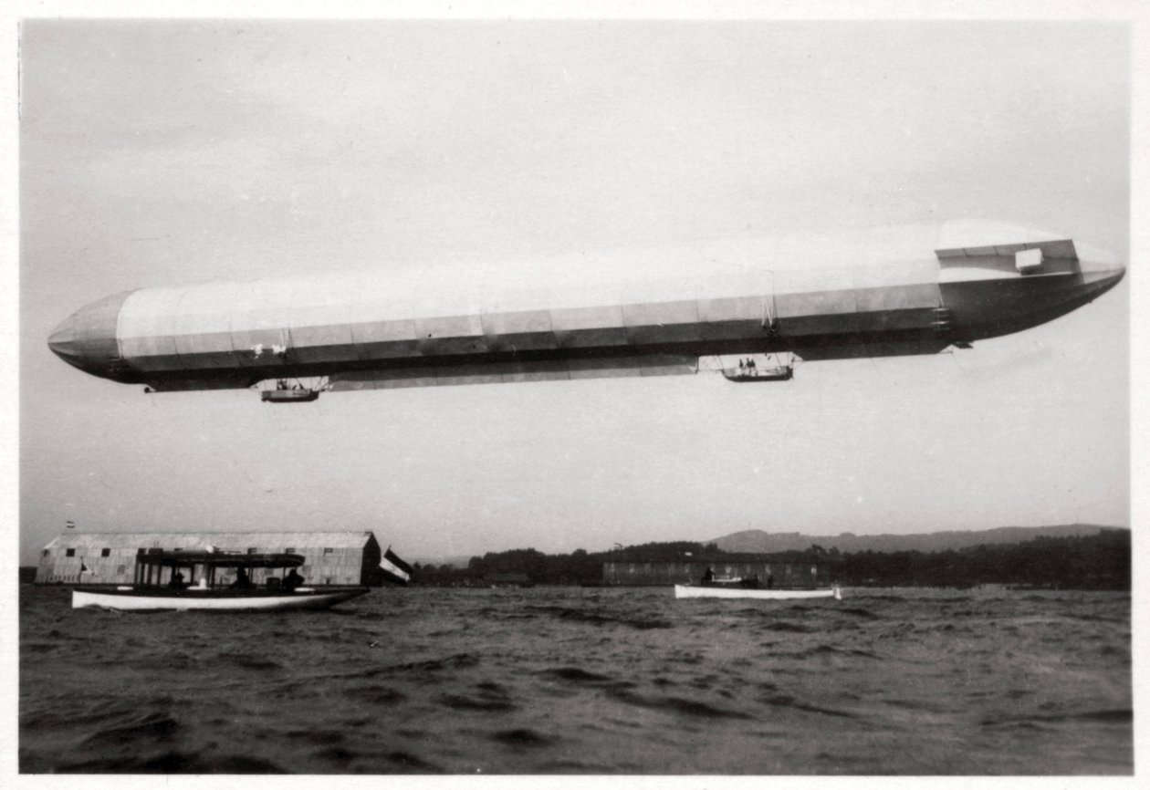 Zeppelin LZ3 ve vzduchu, Německo, c1906-1908 1933 od Unbekannt