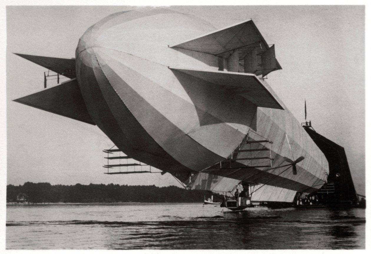 Zeppelin LZ3, zakoupený německou armádou a byl provozován jako Z1, 1906 1933 od Unbekannt