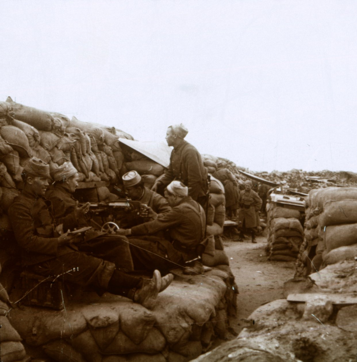 Zouaves u řeky Yser, Nieuwpoort, Flandry, Belgie, c1914-c1918 od Unbekannt