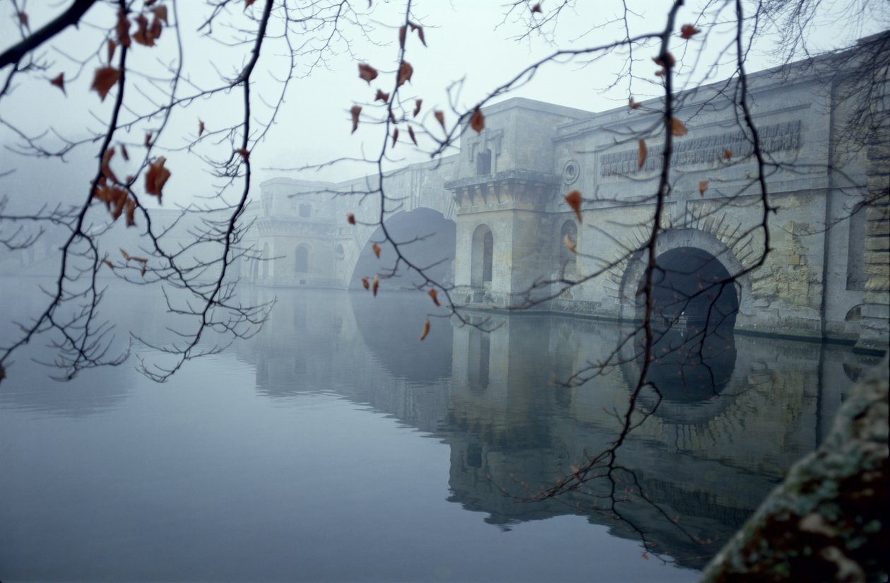 Most přes jezero, Blenheim Palace, Oxfordshire, postavený c.1705-24 století od Unbekannt Unbekannt