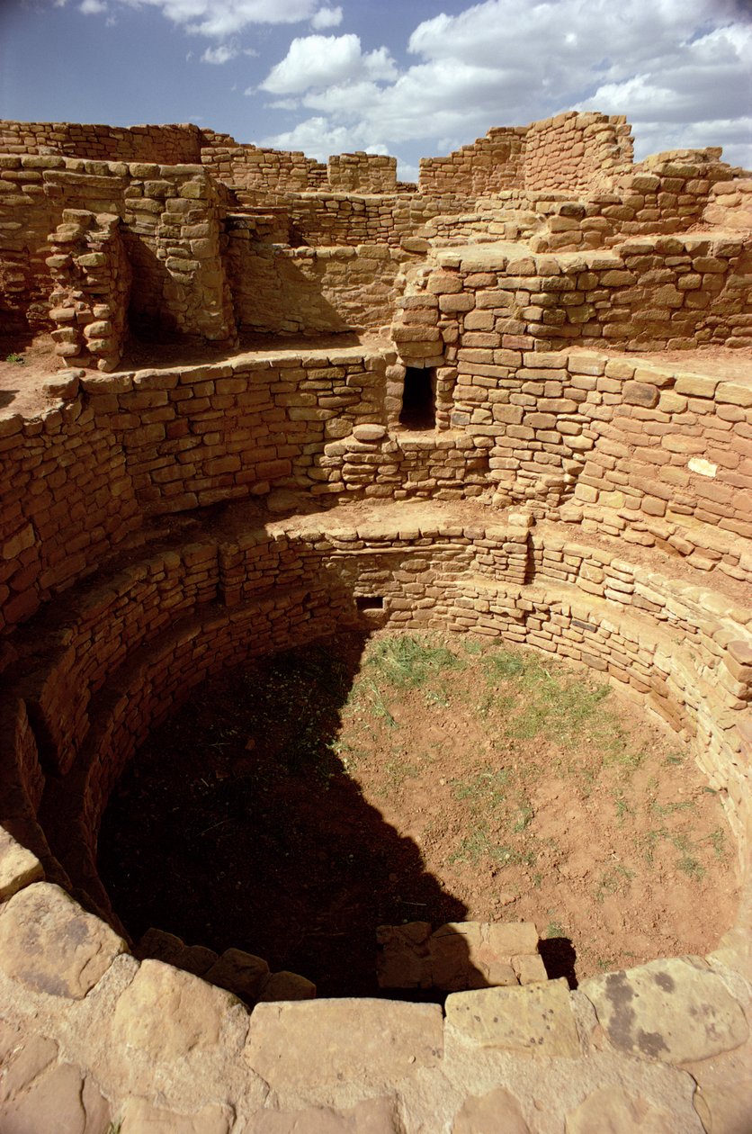 Vchod do Kiva, postaveného cca 11.-14. století (foto) (viz také 229600) od Unbekannt Unbekannt