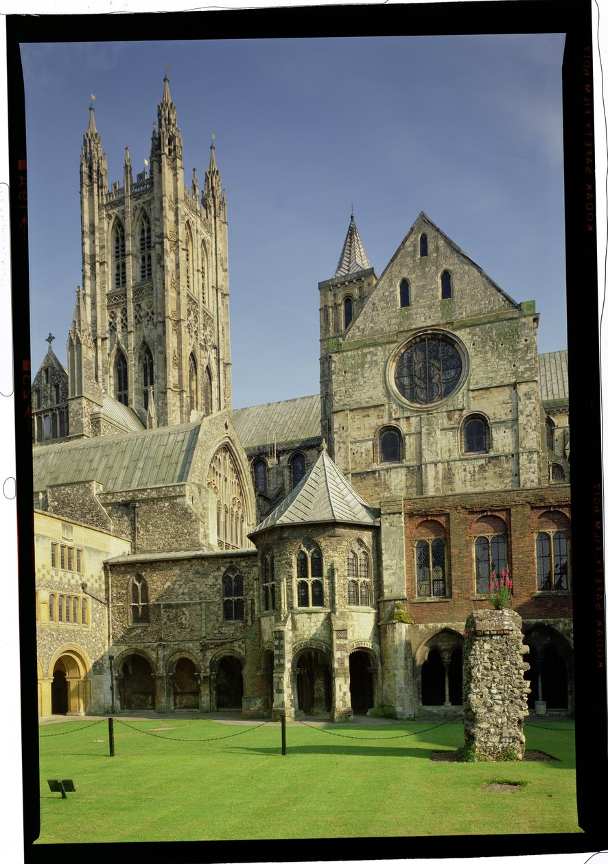 Vnější pohled na katedrálu v Canterbury, Kent od Unbekannt Unbekannt