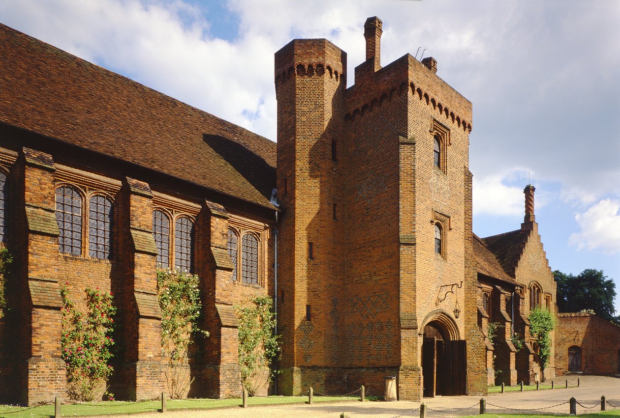 Vnější pohled na starý palác Hatfield House, Hertfordshire, postavený v 80. letech 14. století od Unbekannt Unbekannt