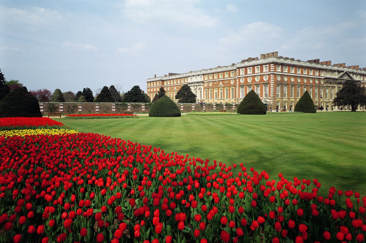 Hampton Court Palace na jaře od Unbekannt Unbekannt