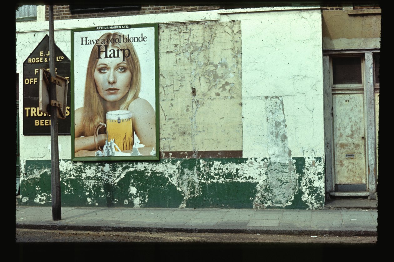 Have a Cool Blonde Harp, Kilburn, 1966 (foto) od Unbekannt Unbekannt