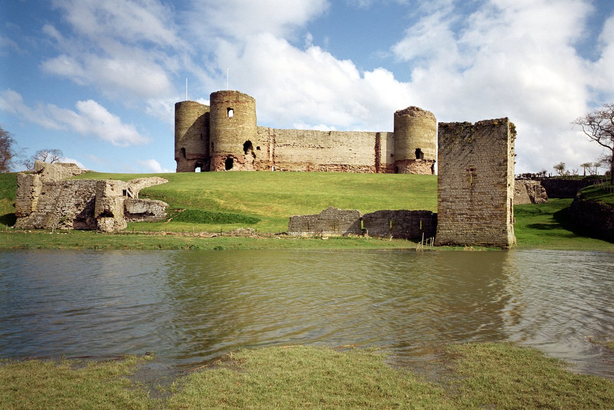 Rhuddlan Castle, Vnější pohled, Anglická škola, (13. století), Severní Wales, Velká Británie od Unbekannt Unbekannt