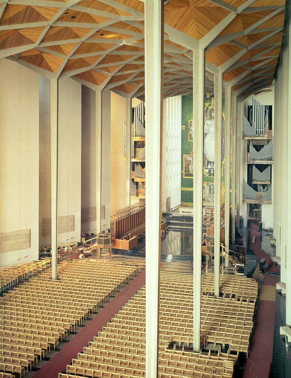Pohled přes hlavní loď, Coventry Cathedral od Unbekannt Unbekannt