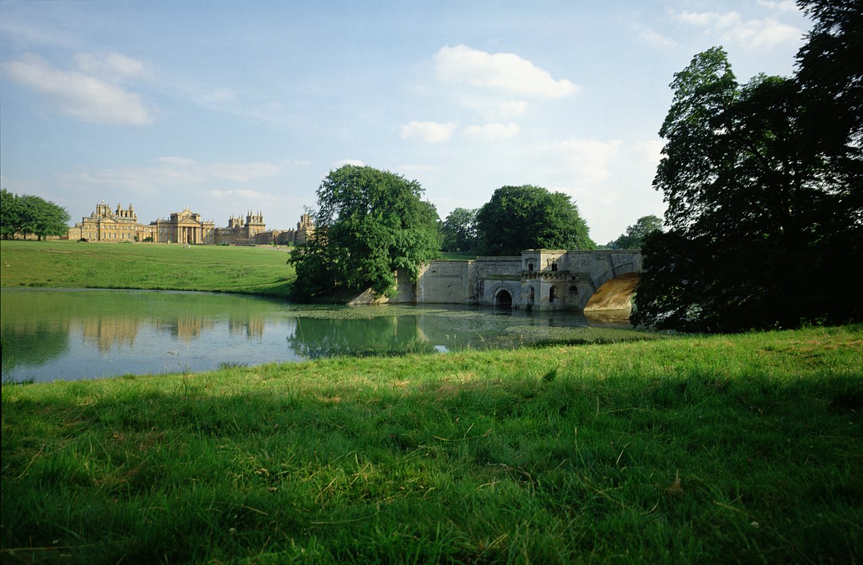 Pohled z jezera, Blenheim Palace, Oxfordshire od Unbekannt Unbekannt