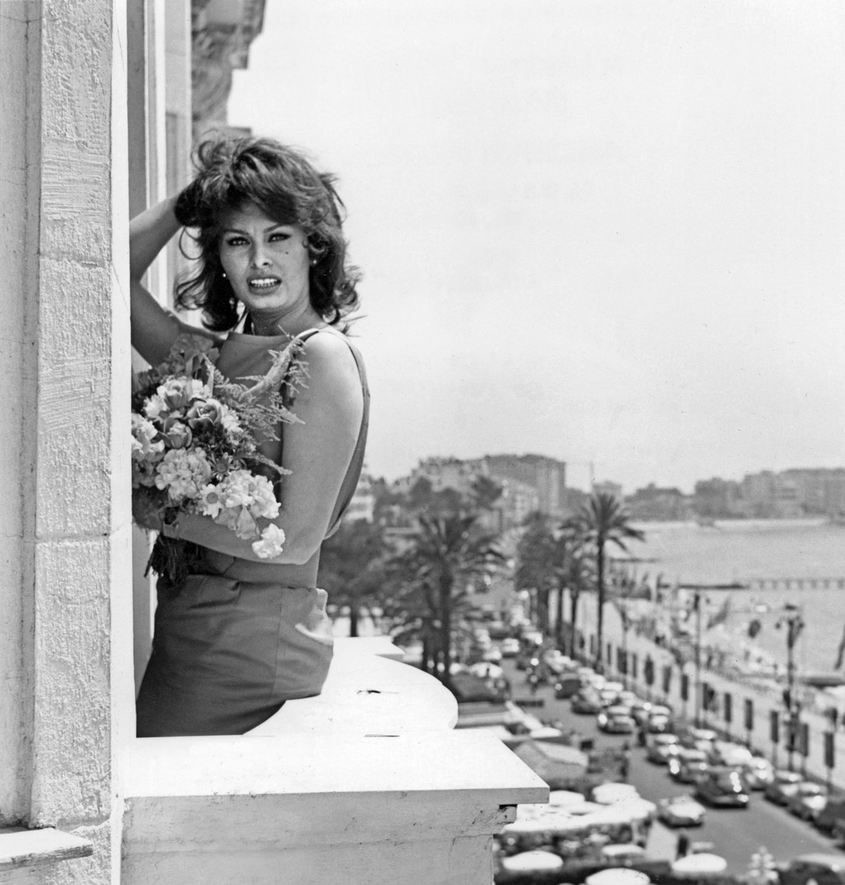 Sophia Loren během festivalu v Cannes 13. května 1959 v The Balcony of Carlton Hotel od Unbekannt Unbekannt