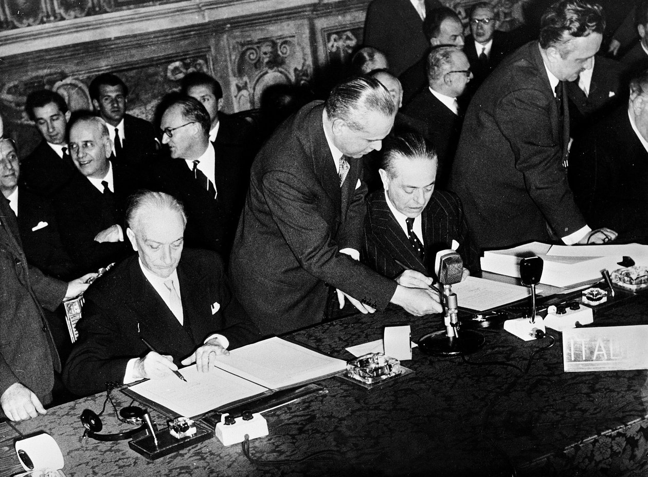 Antonio Segni a Gaetano Martino podepisují Římské smlouvy o založení Evropské hospodářské rady od Unbekannt Unbekannt