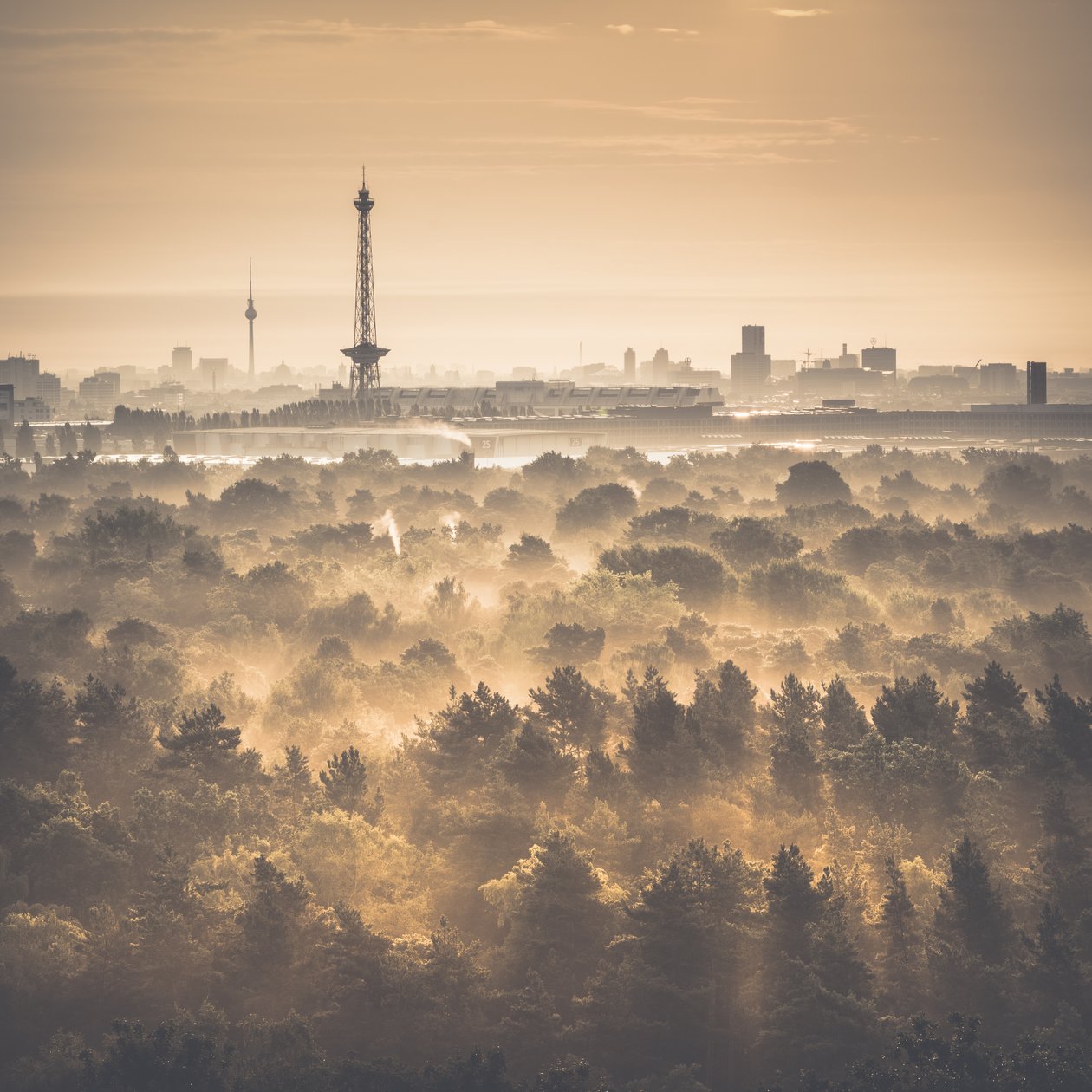 Drachenberg - Die zwei Türme, Berlín, 2015 od Unbekannt Unbekannt