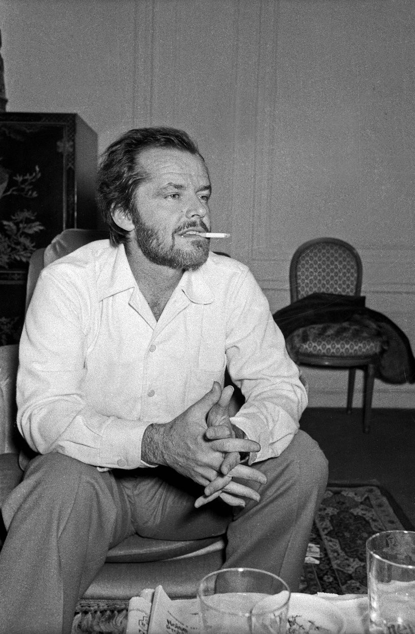 Jack Nicholson odpovídá novinářům ve svém hotelu v Paříži, 9. prosince 1974 od Unbekannt Unbekannt