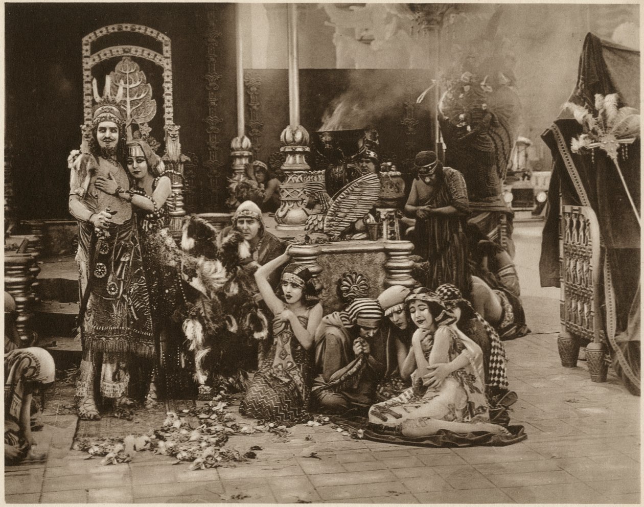 Alfred Paget, Seena Owen, scéna z 