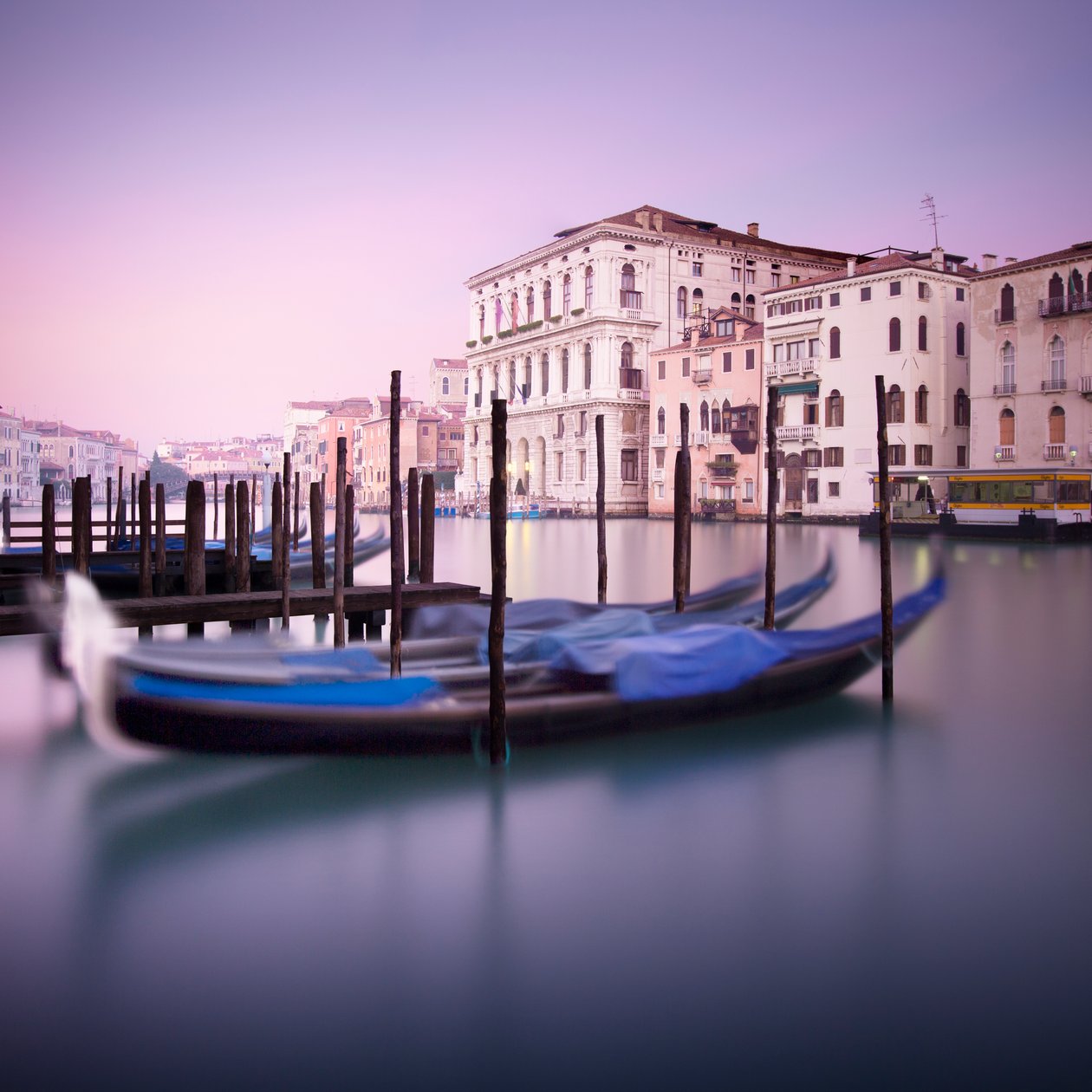 Canal Grande – studie 9, B Site, Benátky, Itálie, 2013 (foto) od Leopold Blonder