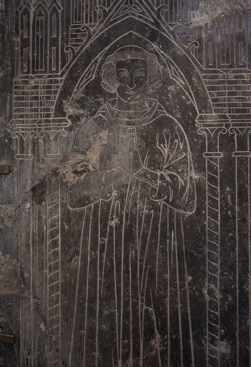 Sbírka katedrály. Fragment kamenné desky. Basreliéf. Církevní úředník. Kostel původu (Saint-Quentin z Tournai. Konec 13. stol. od Unbekannter Künstler