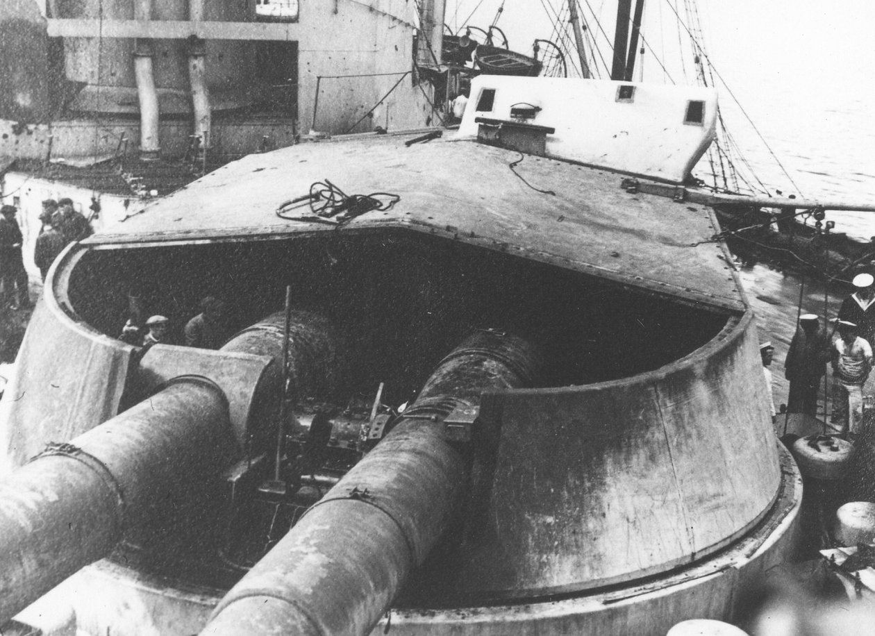 Poškození věže Q, HMS Lion, Jutland od Unbekannt