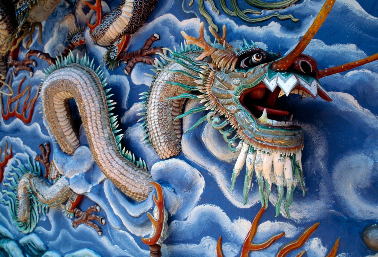 Dragons, Haw Par Villa (Tiger Balm Garden), zábavní park založený na čínské mytologii a legendách, Singapur, Singapurská republika od Benjamin Baud