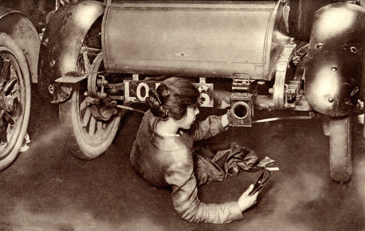 Žena mechanik za 1. světové války od Unbekannter Künstler