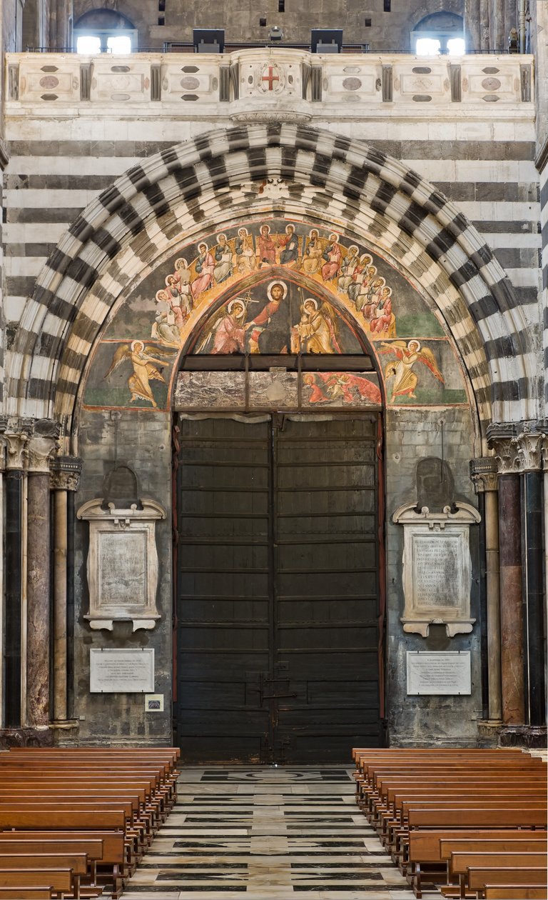 Janov, Duomo (katedrála svatého Vavřince), uvnitř, endonarthex: pohled na průčelí a hlavní portál od Unbekannter Künstler