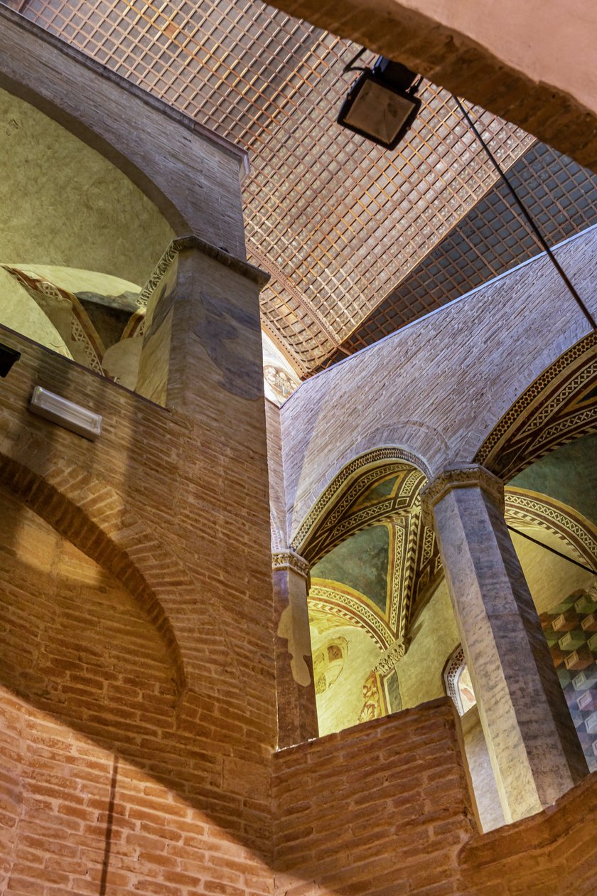 Gotické schodiště, XIII - XIV. století, Palazzo Trinci, Foligno, Umbria (foto) od Unbekannter Künstler