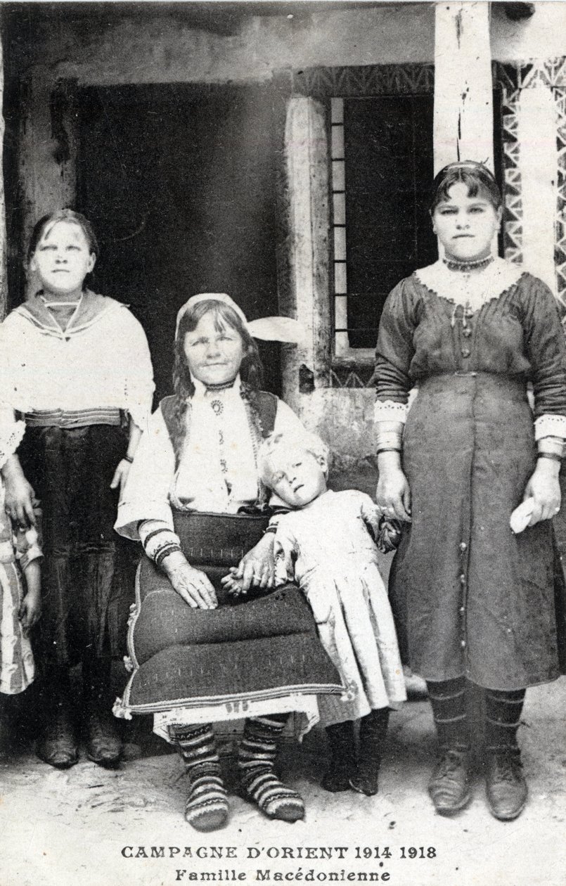 Řecko, Makedoine: portrét makedonské rodiny - Pohlednice 1914-1918 od William M. Timlin