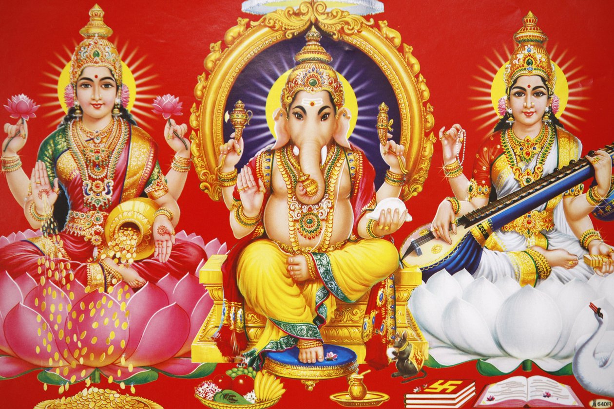 Hinduistická bohyně Laxmi, bůh Ganesh a bohyně Saraswati (zleva doprava), Indie od Unbekannt