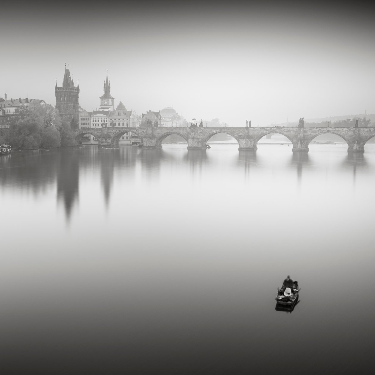 Karlův most, Study 2, Prague, Czech Republic, 2015 (b/w photo) od Leopold Blonder