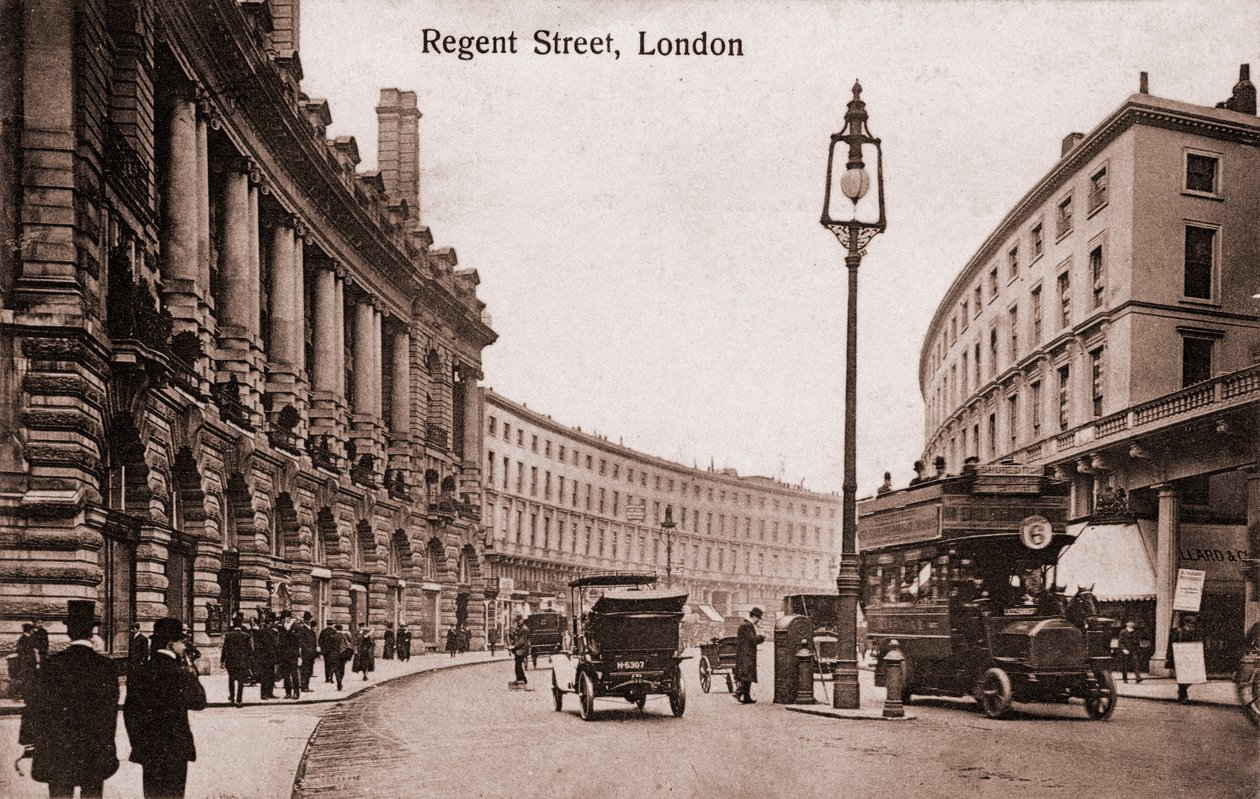 Londýn - Regent Street s ranými tramvajemi, automobily. Počátek 20. století (pohlednice) od Unbekannter Künstler
